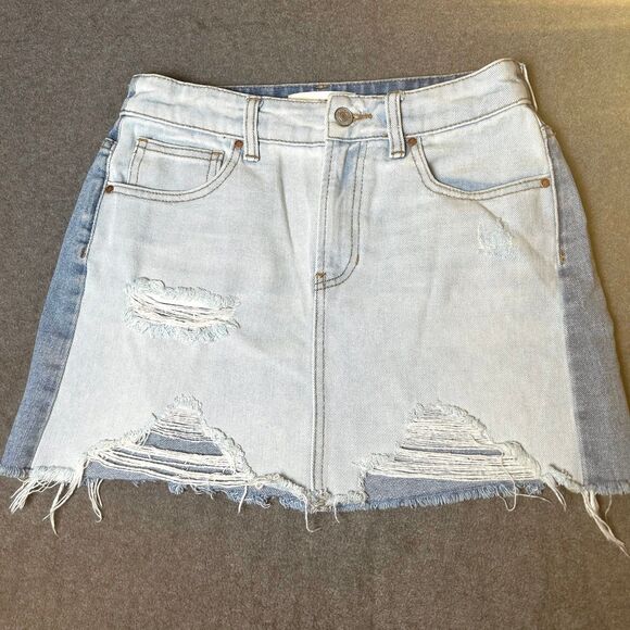 Pacsun Denim Skirt Light Wash Distressed Womens Size 25/2 - Picture 1 of 5